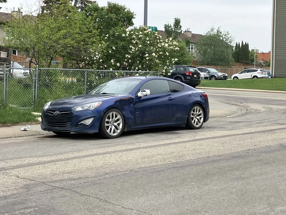 2015 Hyundai Genesis Coupe - Image 2 of 4