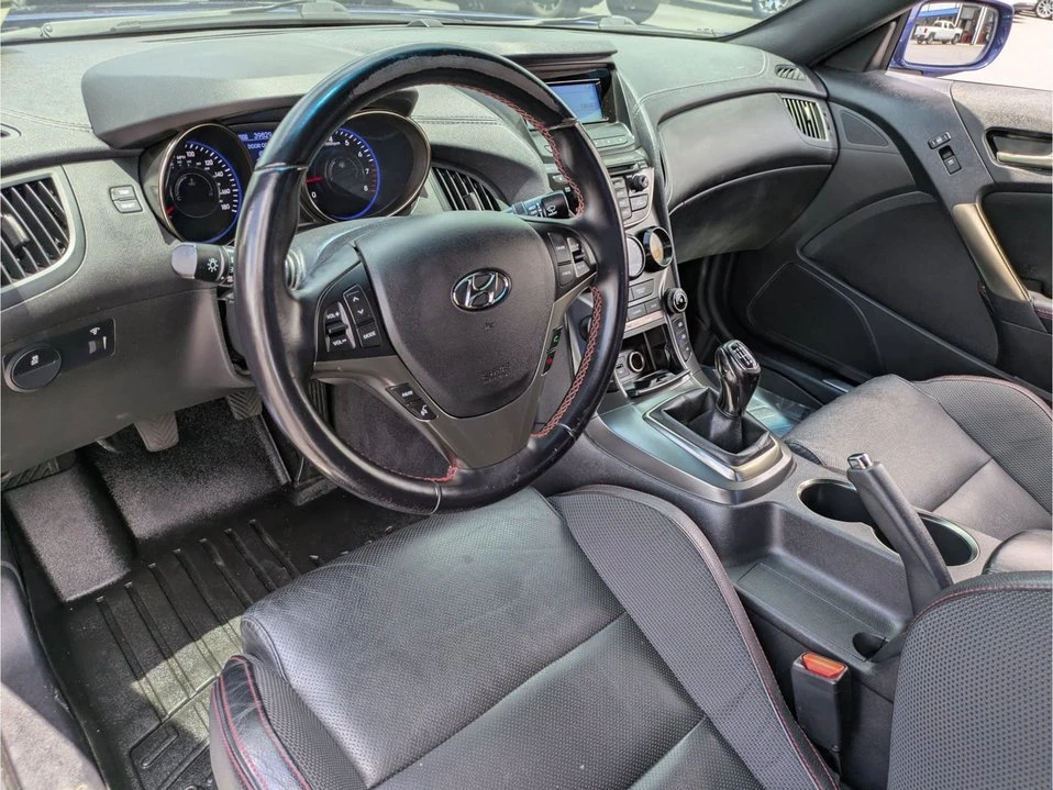 2015 Hyundai Genesis Coupe - Image 14 of 20