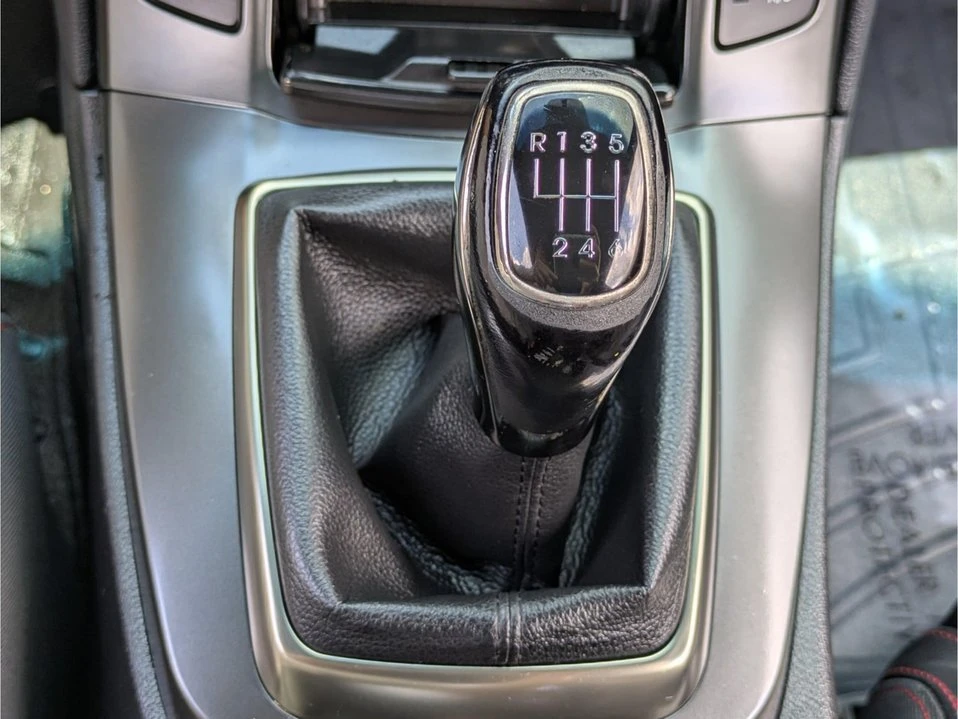 2015 Hyundai Genesis Coupe - Image 17 of 20