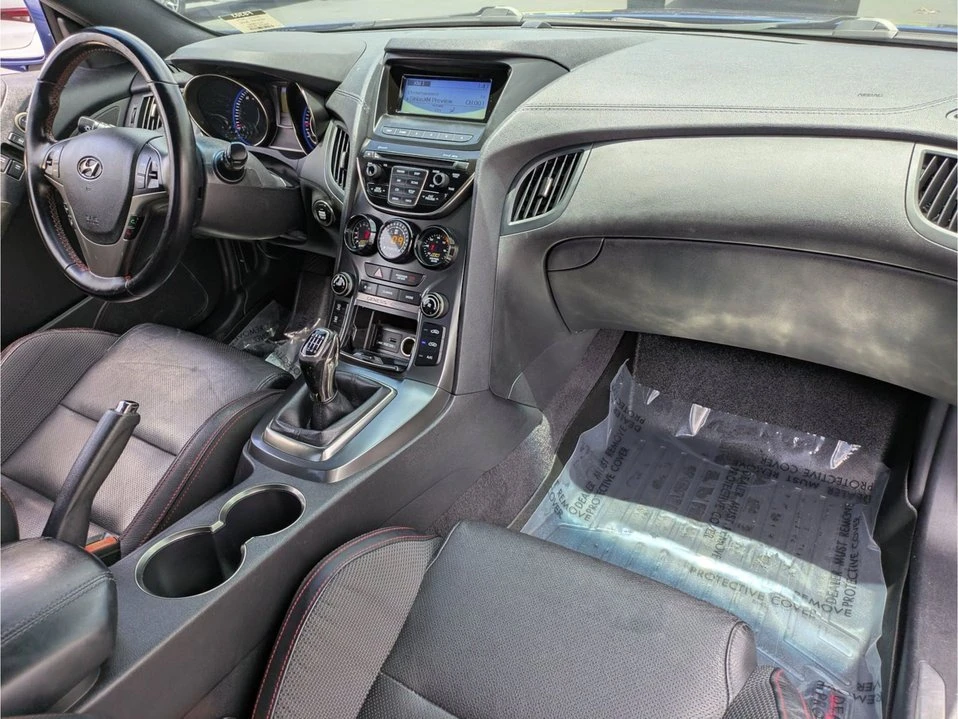 2015 Hyundai Genesis Coupe - Image 13 of 20