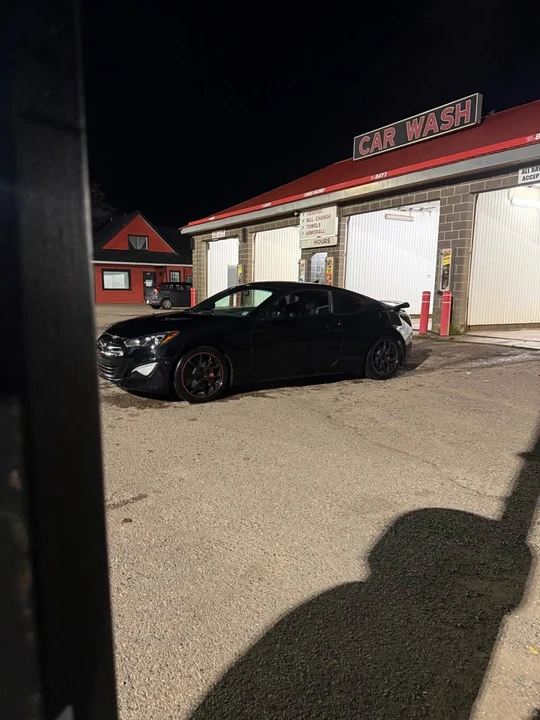 2015 Hyundai Genesis Coupe - Image 2 of 10