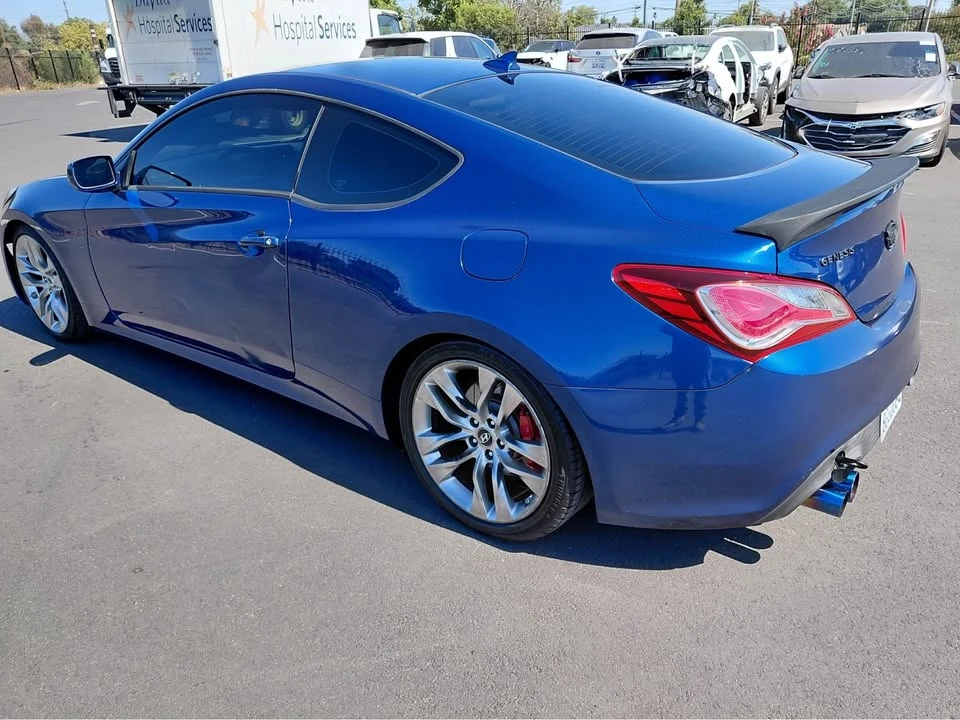 2015 Hyundai Genesis Coupe - Image 2 of 11