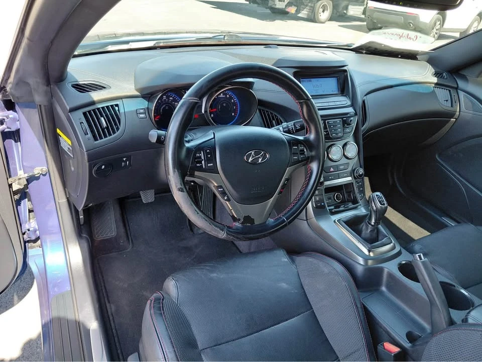 2015 Hyundai Genesis Coupe - Image 4 of 11