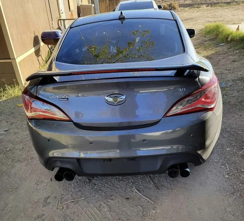 2015 Hyundai Genesis Coupe - Image 2 of 12