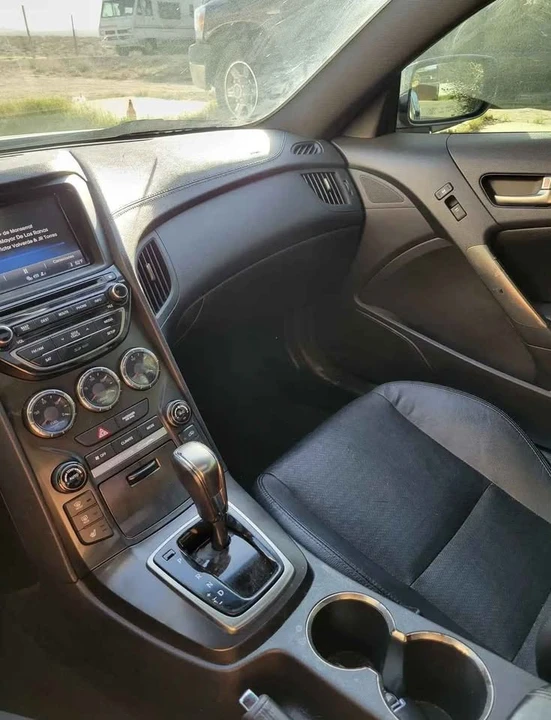2015 Hyundai Genesis Coupe - Image 7 of 12