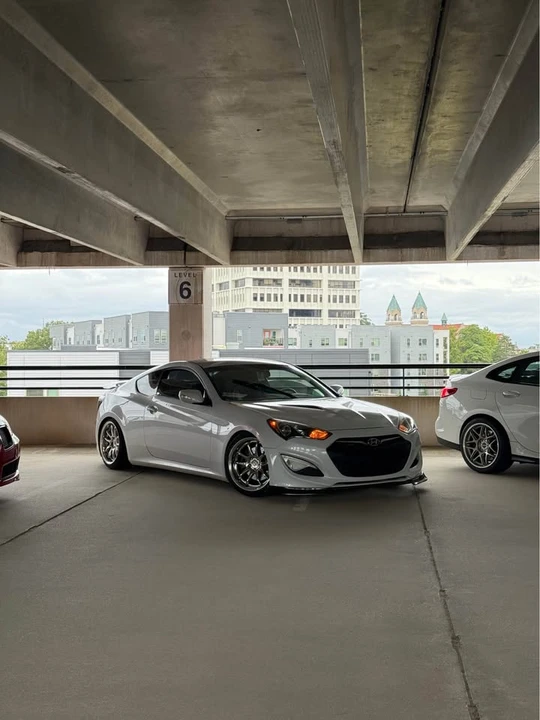 2015 Hyundai Genesis Coupe - Image 6 of 12