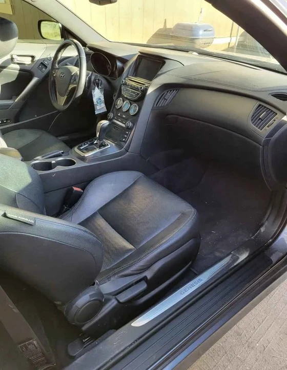2015 Hyundai Genesis Coupe - Image 6 of 12