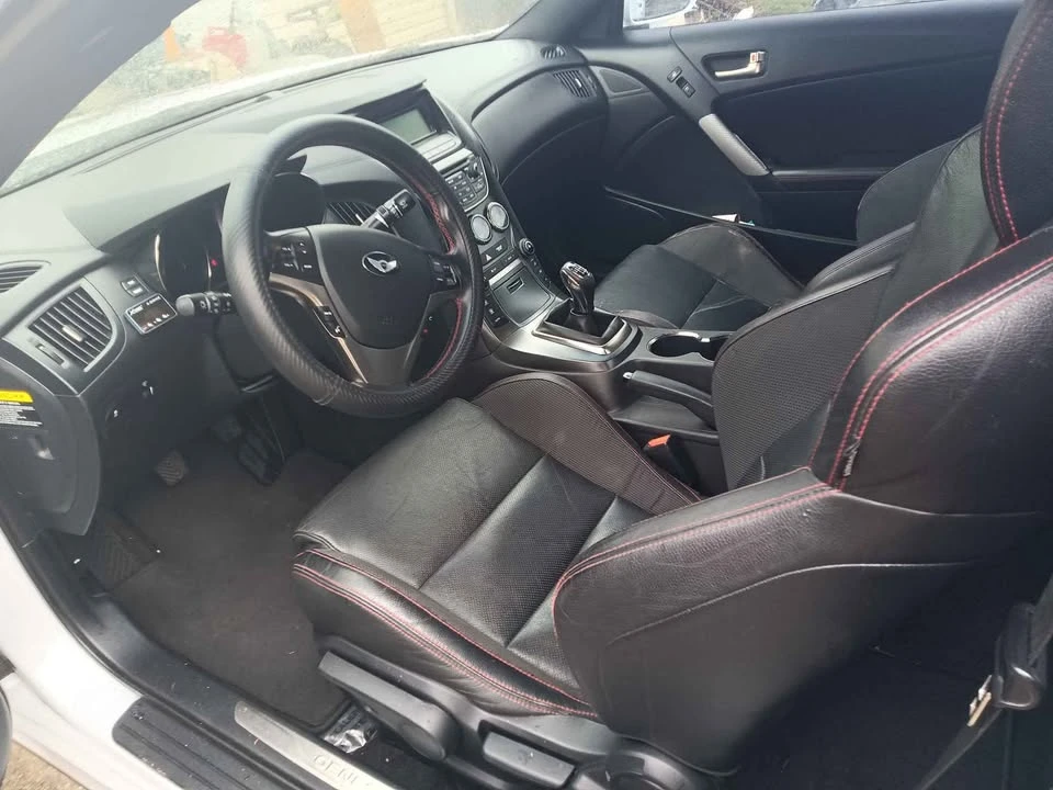 2015 Hyundai Genesis Coupe - Image 4 of 7