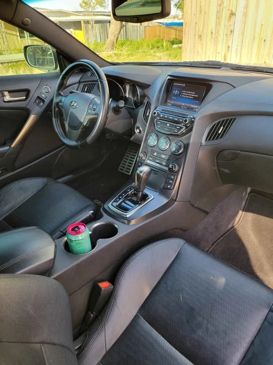 2015 Hyundai Genesis Coupe - Image 11 of 12