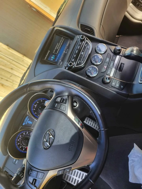 2015 Hyundai Genesis Coupe - Image 10 of 12