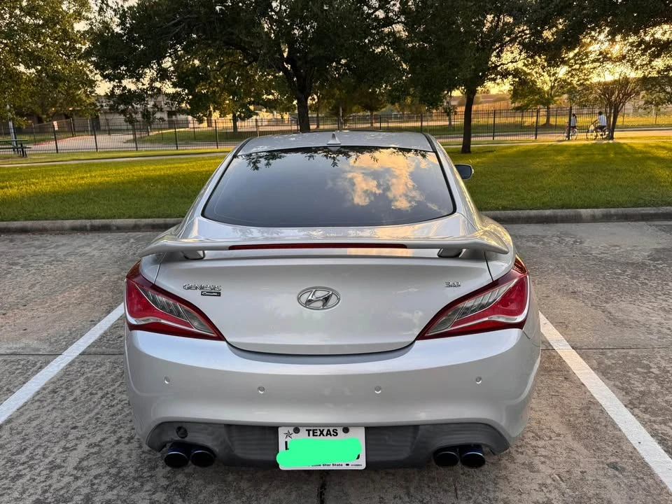 2015 Hyundai Genesis Coupe - Image 12 of 12