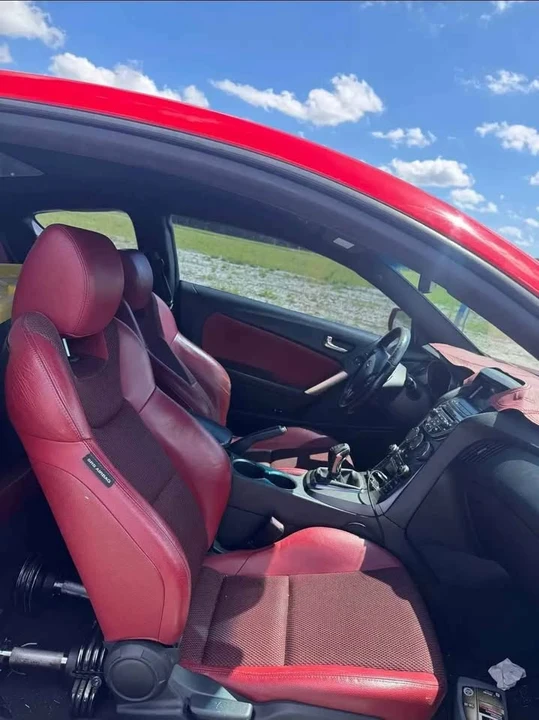 2015 Hyundai Genesis Coupe - Image 6 of 7