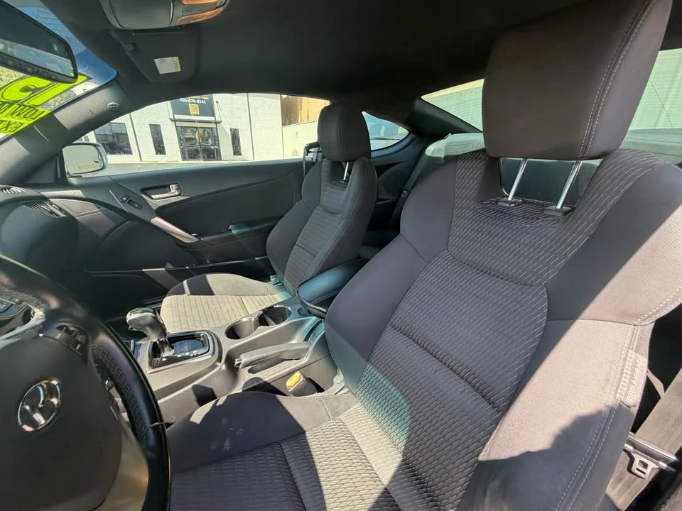 2015 Hyundai Genesis Coupe - Image 10 of 20