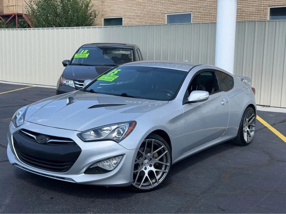 2015 Hyundai Genesis Coupe - Image 2 of 20