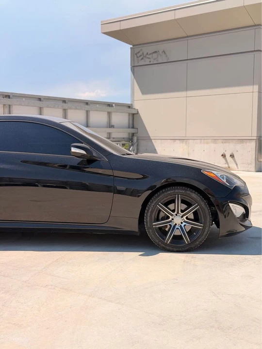 2015 Hyundai Genesis Coupe - Image 3 of 17