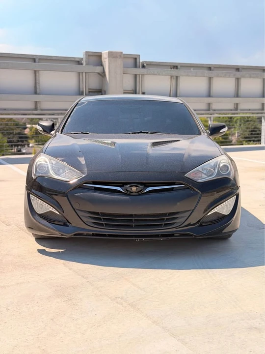 2015 Hyundai Genesis Coupe - Image 13 of 17