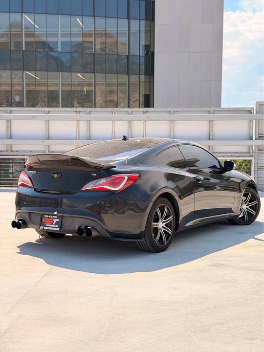 2015 Hyundai Genesis Coupe - Image 6 of 17
