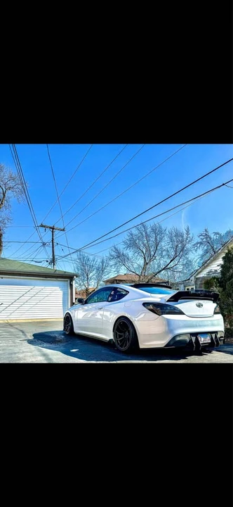 2015 Hyundai Genesis Coupe - Image 2 of 2