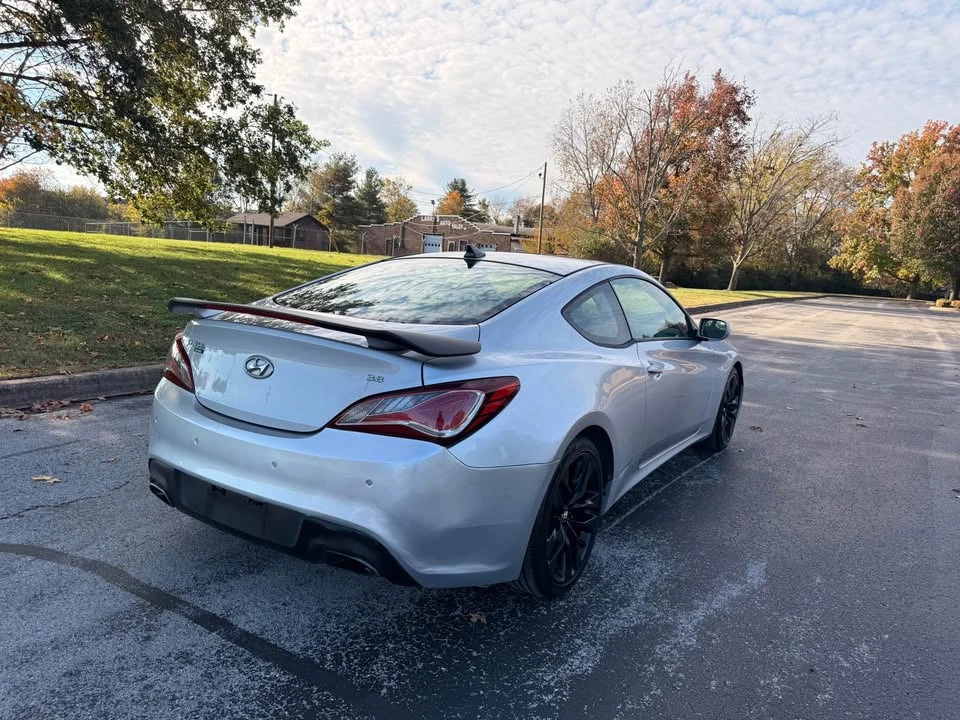 2015 Hyundai Genesis Coupe - Image 3 of 17