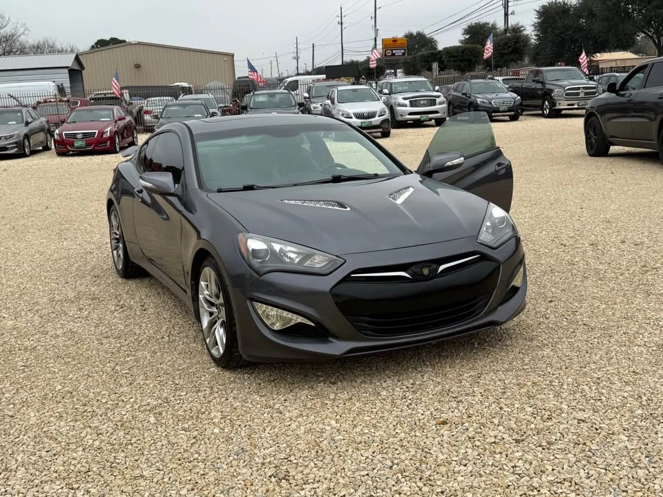 2015 Hyundai Genesis Coupe - Image 19 of 20