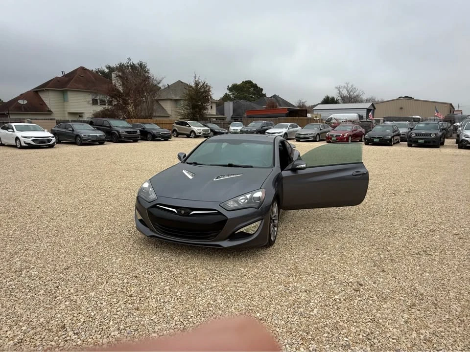 2015 Hyundai Genesis Coupe - Image 17 of 20