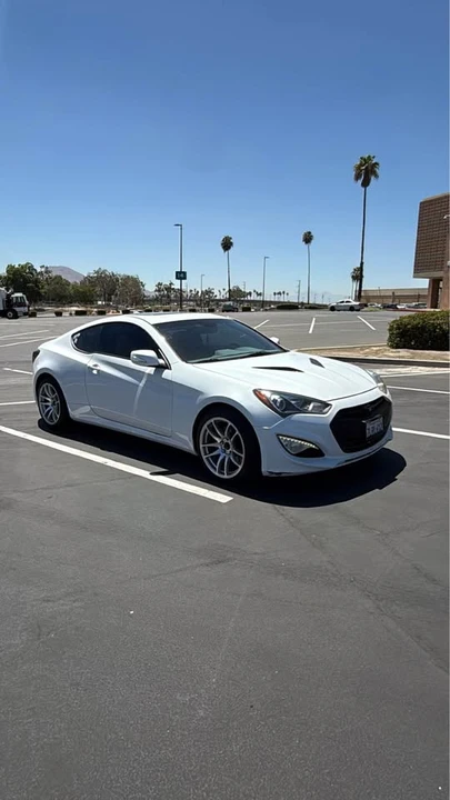 2015 Hyundai Genesis Coupe - Image 4 of 4