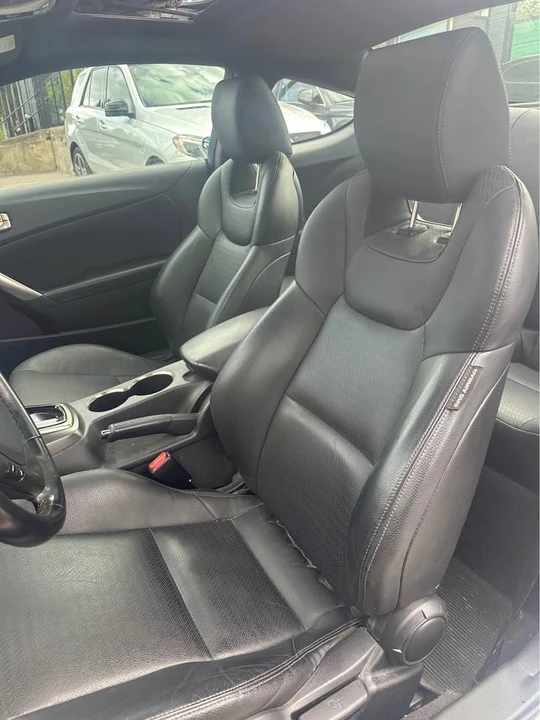 2015 Hyundai Genesis Coupe - Image 11 of 12
