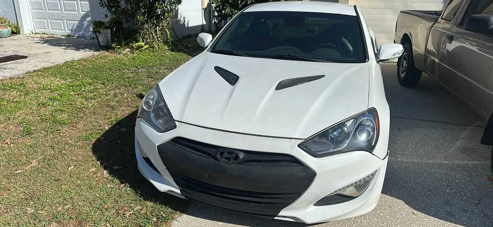 2015 Hyundai Genesis Coupe - Image 2 of 4