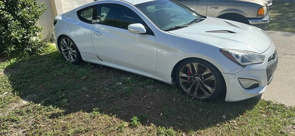 2015 Hyundai Genesis Coupe - Image 3 of 4