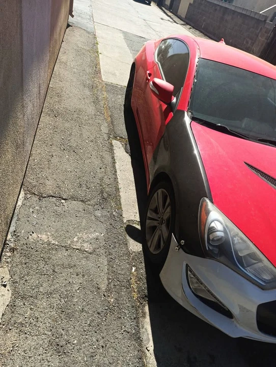 2015 Hyundai Genesis Coupe - Image 2 of 4