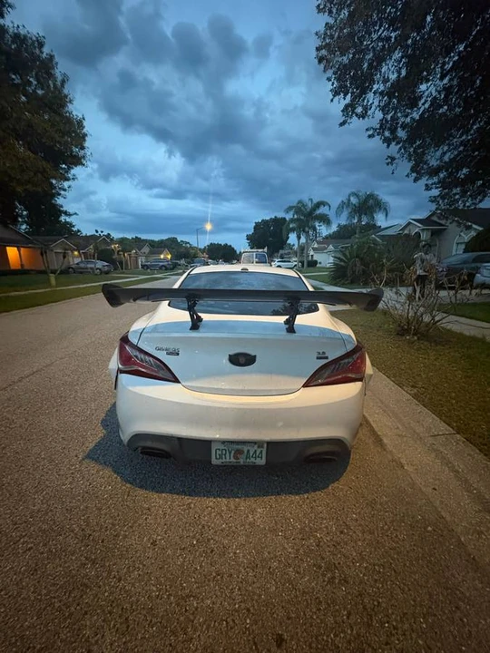 2015 Hyundai Genesis Coupe - Image 6 of 12