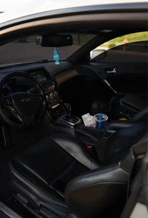 2015 Hyundai Genesis Coupe - Image 10 of 20
