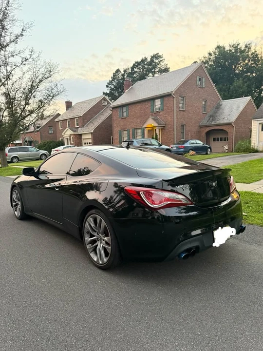 2015 Hyundai Genesis Coupe - Image 6 of 15