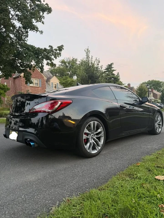 2015 Hyundai Genesis Coupe - Image 4 of 15