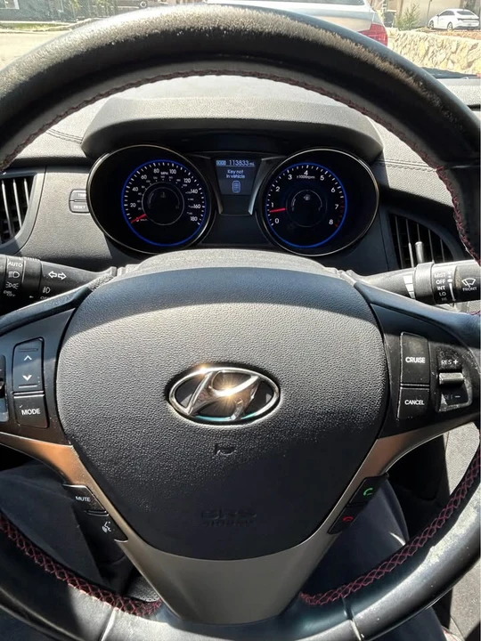 2015 Hyundai Genesis Coupe - Image 6 of 8