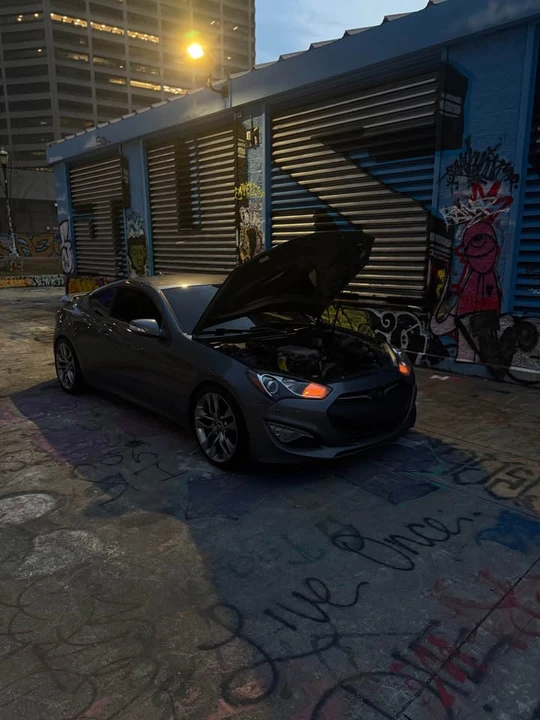 2015 Hyundai Genesis Coupe - Image 2 of 4