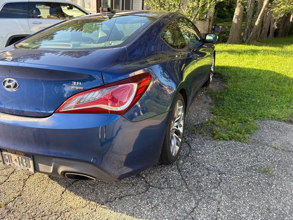 2015 Hyundai Genesis Coupe - Image 4 of 18