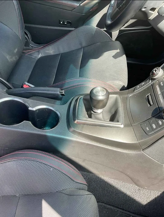 2015 Hyundai Genesis Coupe - Image 10 of 12