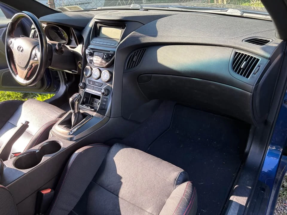 2015 Hyundai Genesis Coupe - Image 7 of 18