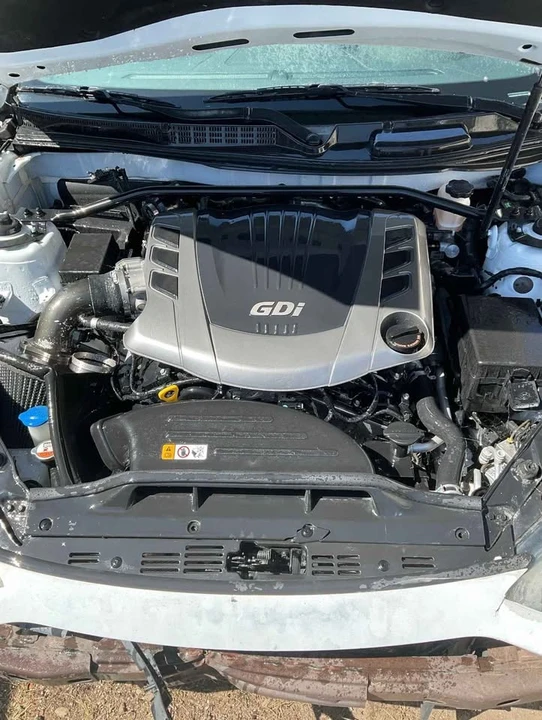 2015 Hyundai Genesis Coupe - Image 11 of 12