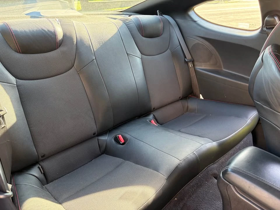 2015 Hyundai Genesis Coupe - Image 9 of 18