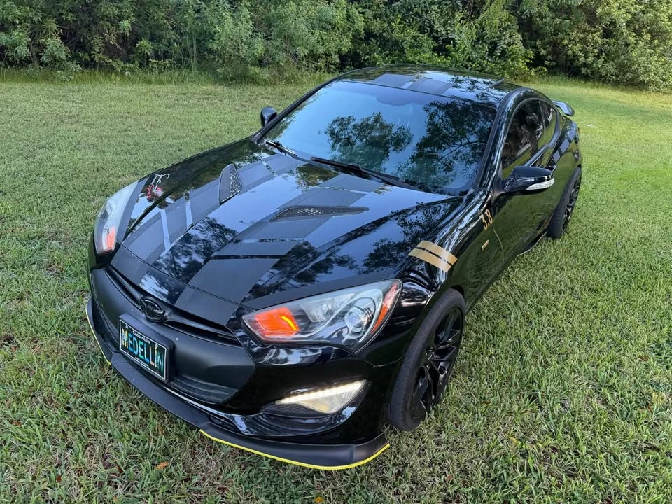 2015 Hyundai Genesis Coupe - Image 15 of 16