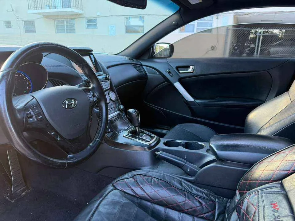 2015 Hyundai Genesis Coupe - Image 17 of 17