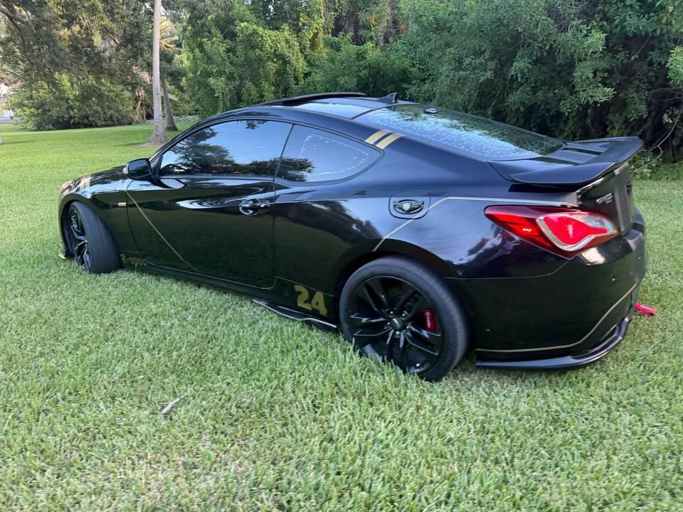 2015 Hyundai Genesis Coupe - Image 12 of 15