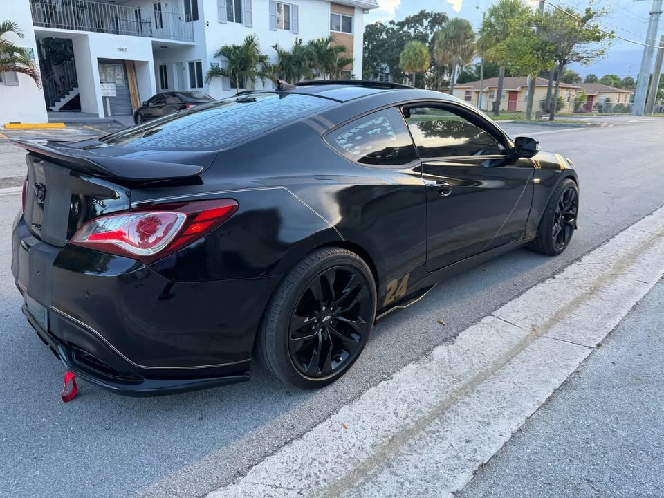 2015 Hyundai Genesis Coupe - Image 9 of 14