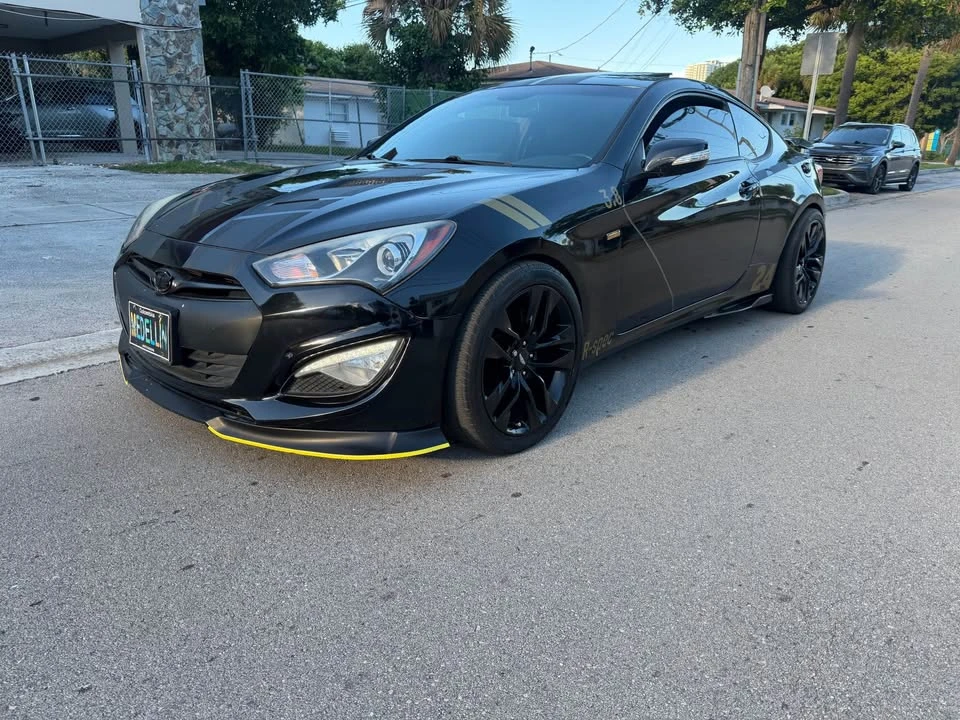 2015 Hyundai Genesis Coupe - Image 2 of 14