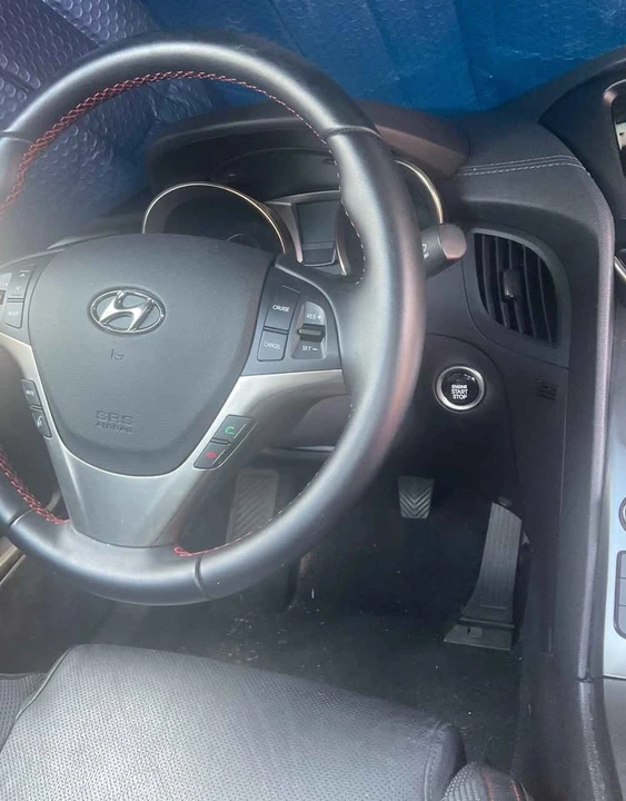 2015 Hyundai Genesis Coupe - Image 3 of 12