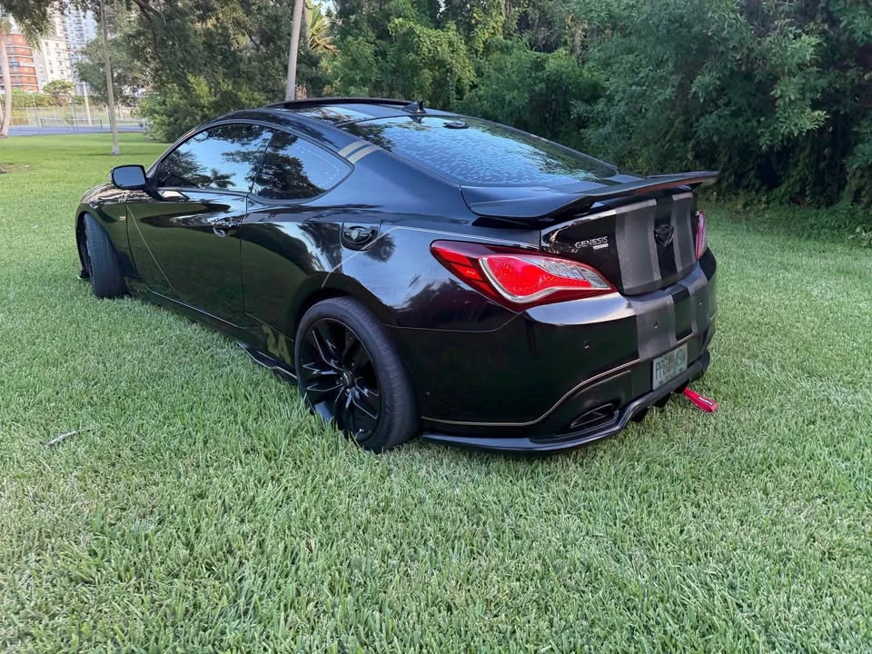 2015 Hyundai Genesis Coupe - Image 11 of 15