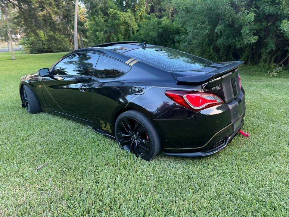 2015 Hyundai Genesis Coupe - Image 3 of 17