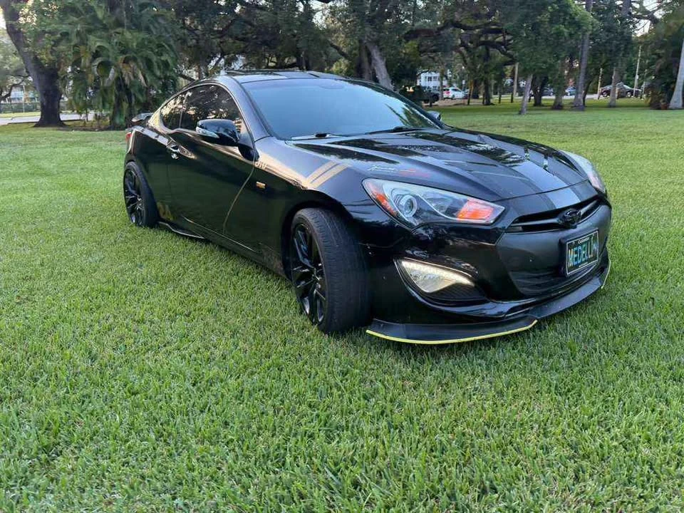 2015 Hyundai Genesis Coupe - Image 4 of 17